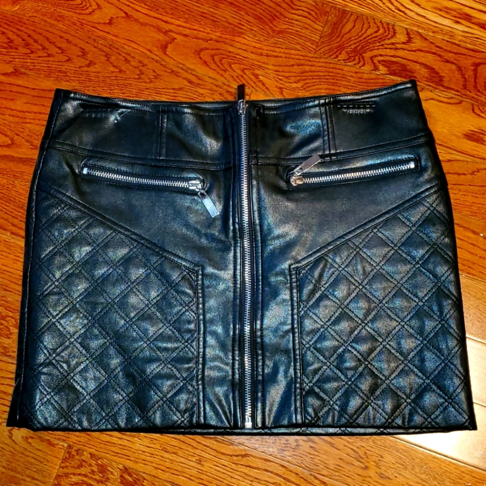 Bebe leather skirt